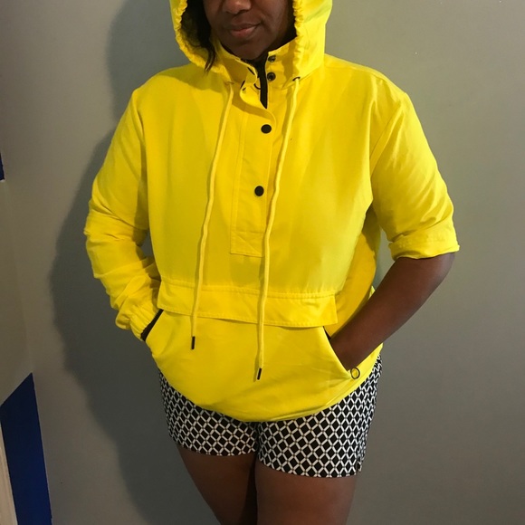 Bright yellow wind breaker - Picture 3 of 3